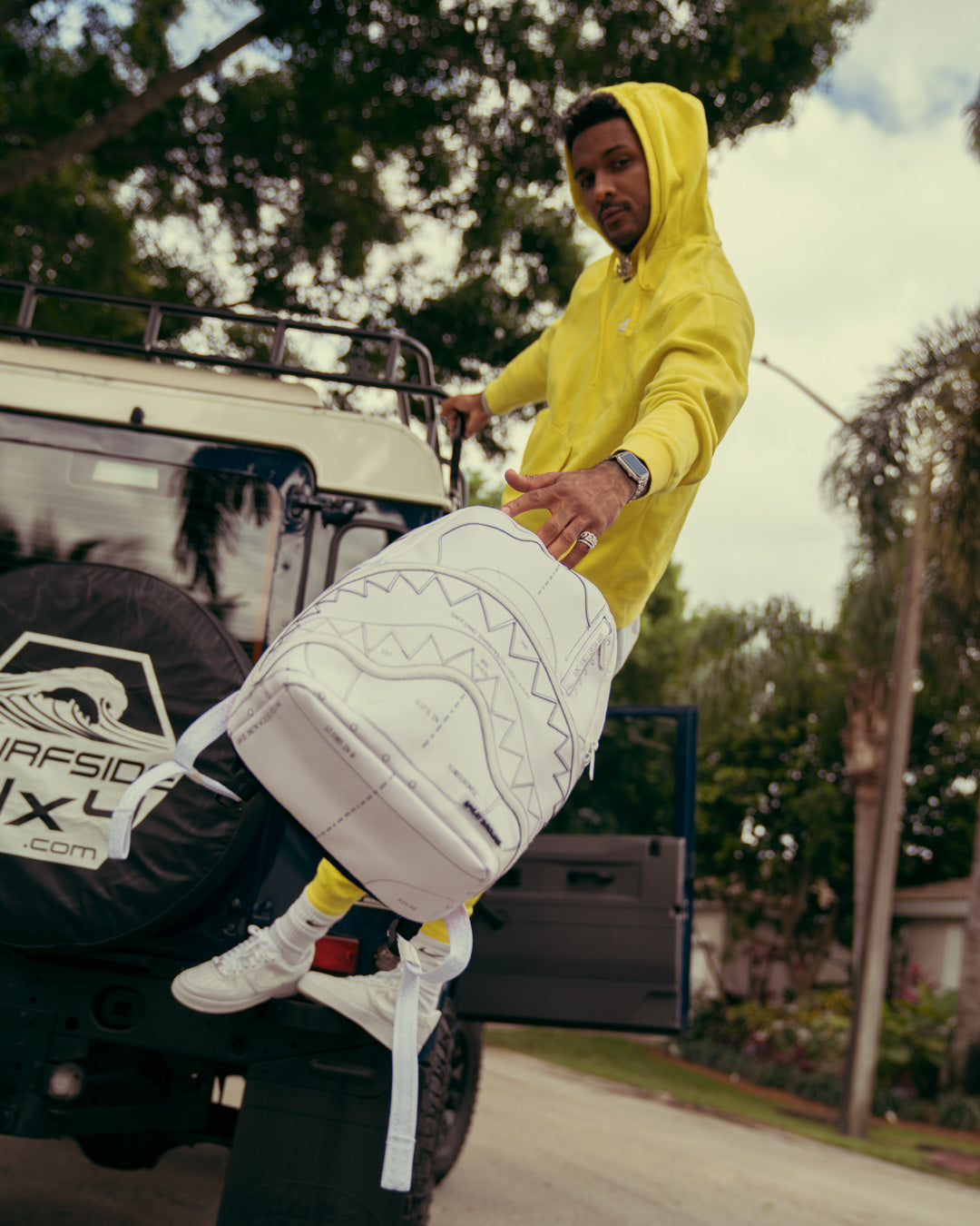 TECHNICAL CUT & SHARK BACKPACK (DLXV)