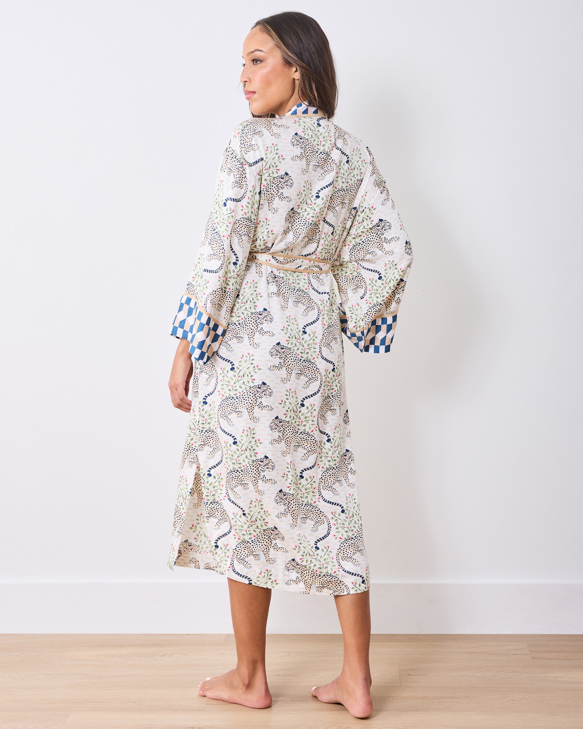 Bagheera - Eco Satin Robe - Wedding Cake
