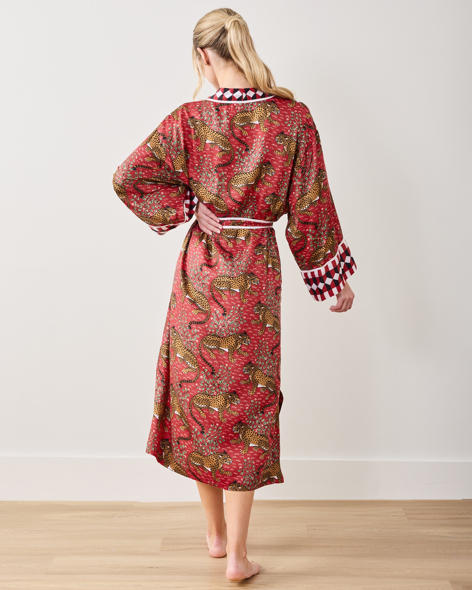 Bagheera - Eco Satin Robe - Scarlet