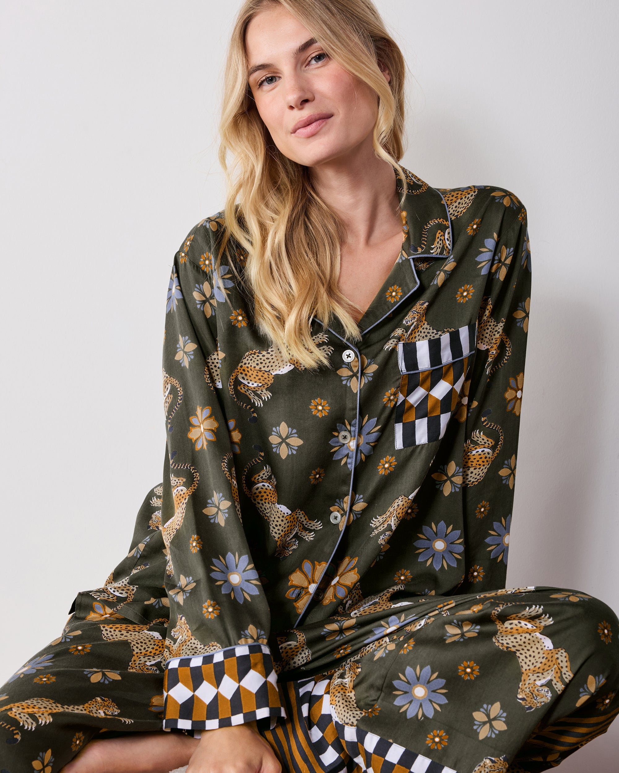 Bagheera Kaleidoscope - Eco Satin Rittenhouse Set - Olive