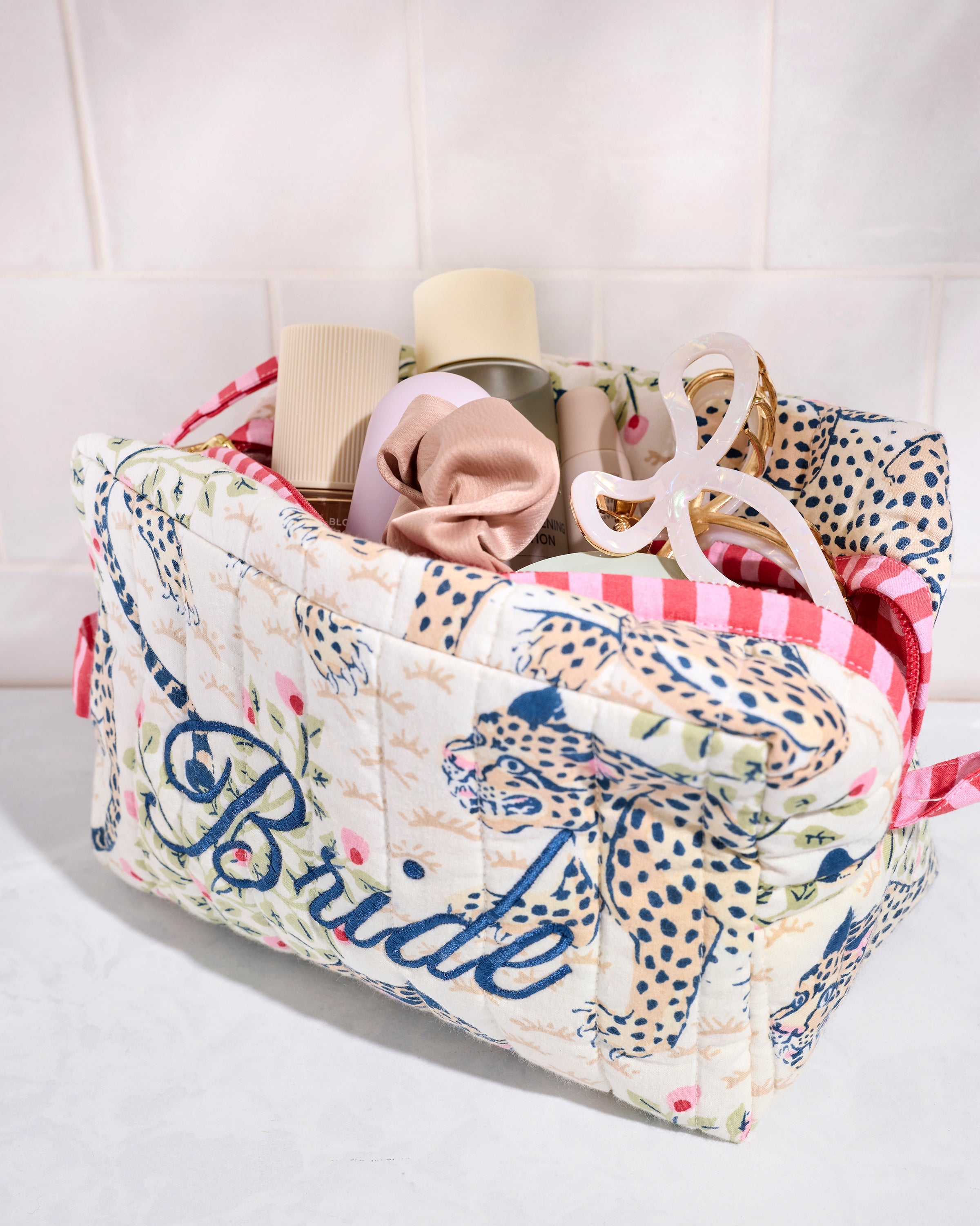 Bagheera - Quilted Bride Pouch - Wedding Cake