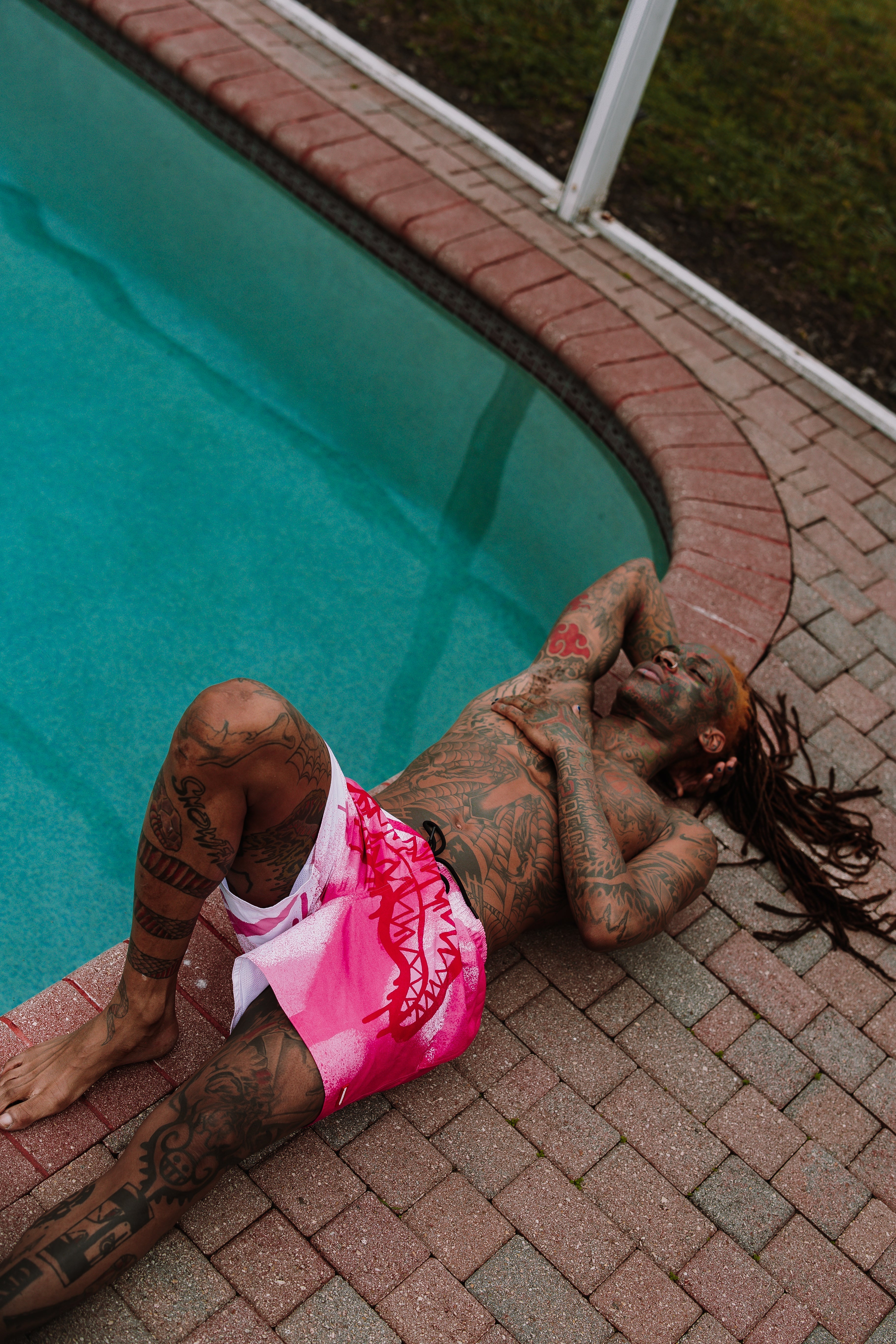 DESIGN STORM SWIM SHORTS