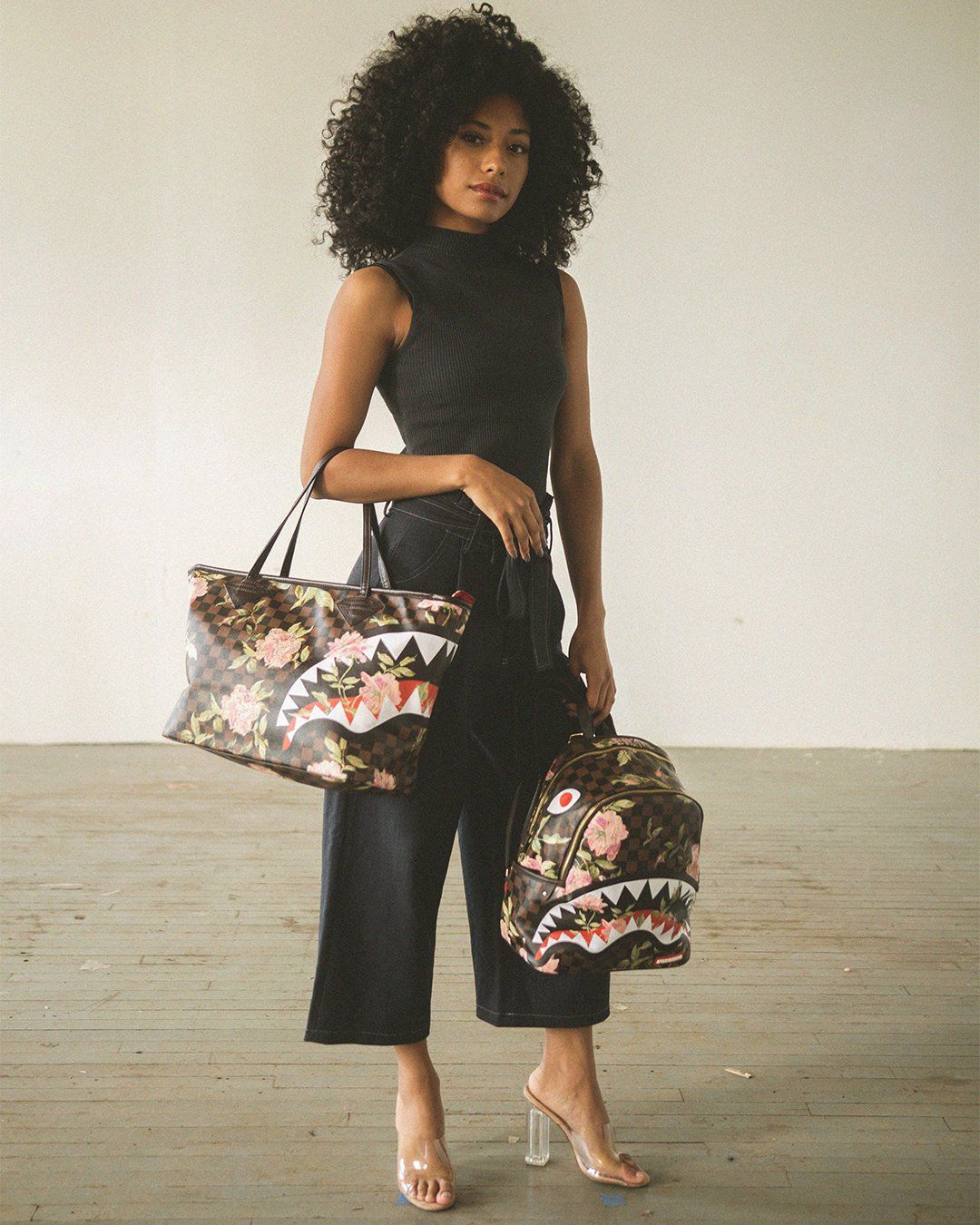 SHARKFLOWER TOTE